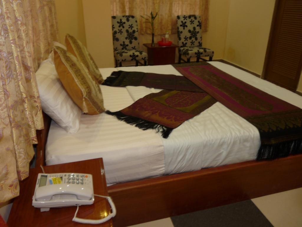 Hi Land Hotel Phnom Penh Phòng bức ảnh