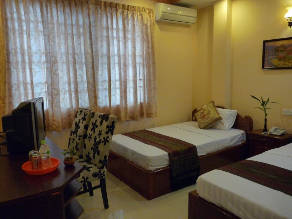 Hi Land Hotel Phnom Penh Phòng bức ảnh